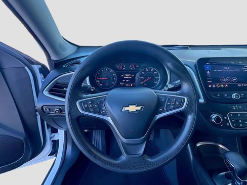 Used 2023 Chevrolet Malibu LT image 11