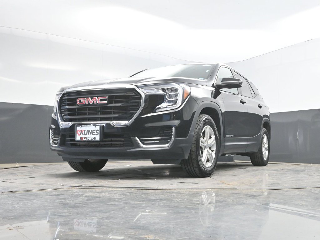 Used 2024 GMC Terrain SLE AWD/4WD image 32