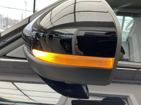 Used 2025 Ford Explorer ST-Line image 27