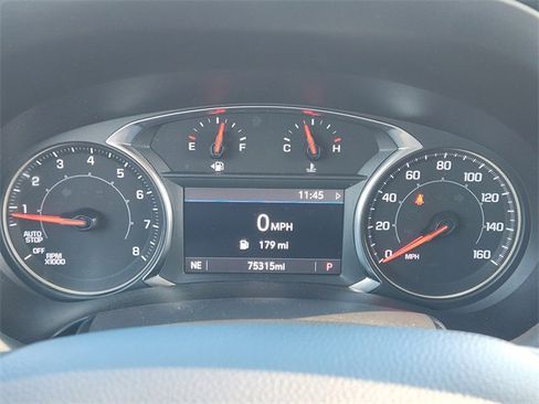 Used 2023 GMC Terrain SLT image 17