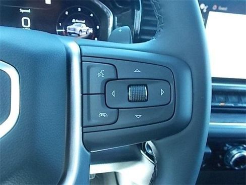 New 2025 GMC Sierra 1500 SLT image 19