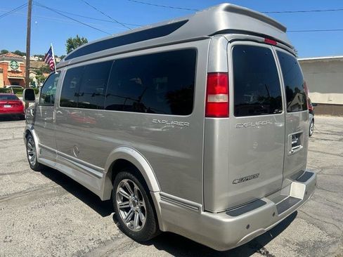 Used 2017 Chevrolet Express 2500 RWD image 7