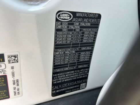 Used 2025 Land Rover Range Rover Velar S image 11