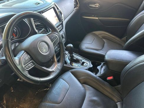 Used 2019 Jeep Cherokee Limited FWD image 4