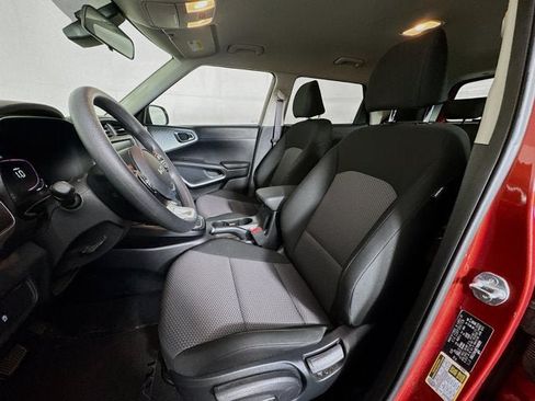 Certified 2024 Kia Soul LX FWD image 19