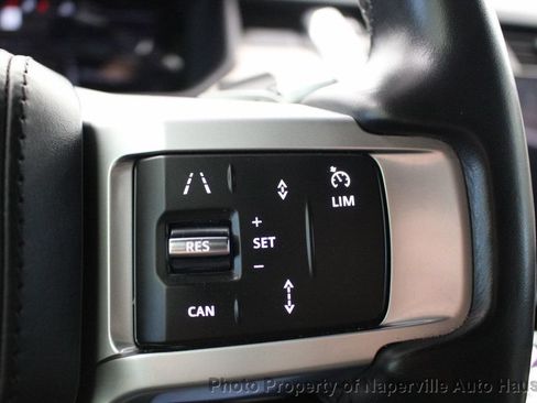 Used 2022 Land Rover Discovery HSE R-Dynamic AWD/4WD image 17