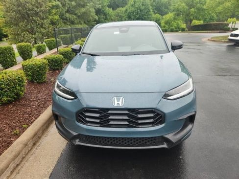 Used 2024 Honda HR-V Sport image 3