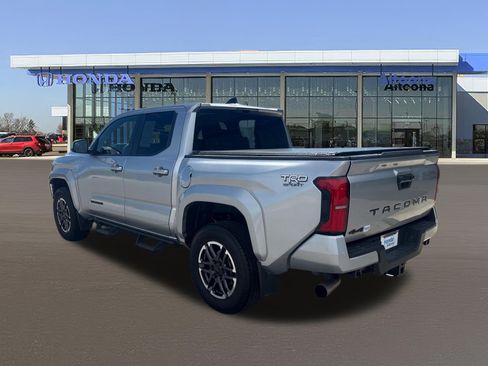 Used 2024 Toyota Tacoma TRD Sport AWD/4WD image 3