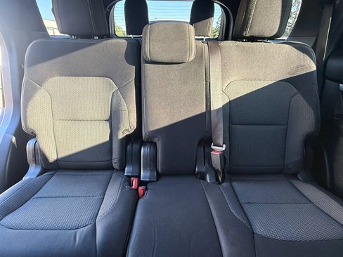 Used 2016 Ford Explorer XLT w/ Equipment Group 201A AWD/4WD image 22