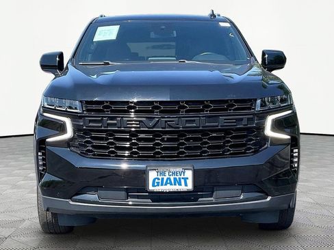 Used 2023 Chevrolet Suburban RST AWD/4WD image 2