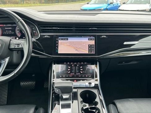 Used 2019 Audi Q8 Prestige w/ Luxury Package image 23