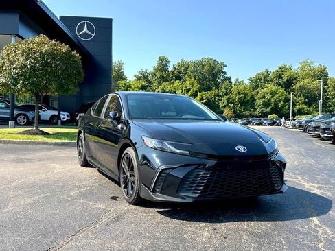 Used 2025 Toyota Camry SE w/ Multimedia Upgrade Package FWD image 1