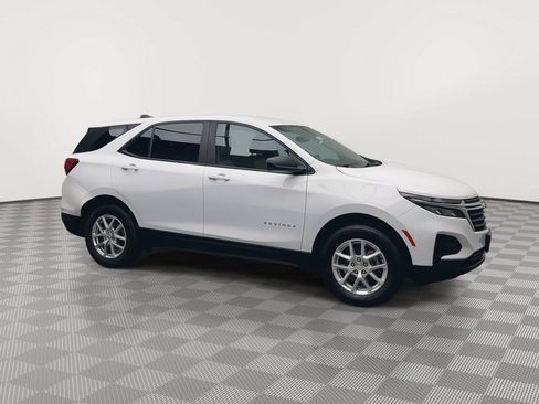 Used 2023 Chevrolet Equinox LS w/ LS Convenience Package AWD/4WD image 37
