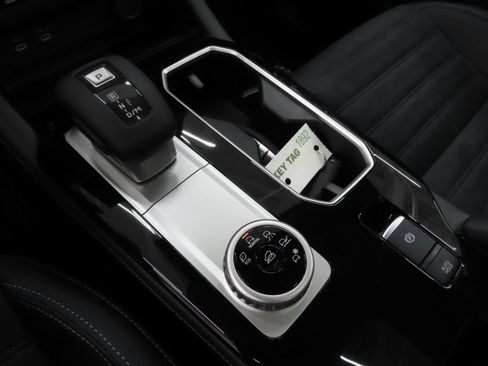 New 2026 Mitsubishi Outlander SE FWD image 14