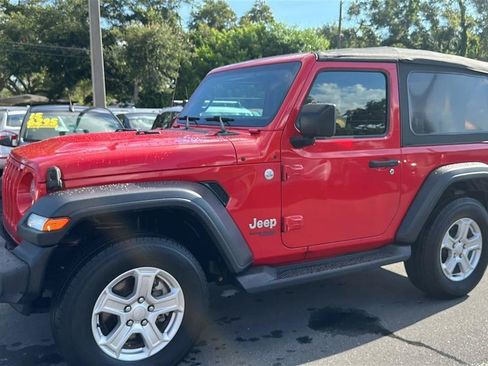 Used 2019 Jeep Wrangler Sport AWD/4WD image 14