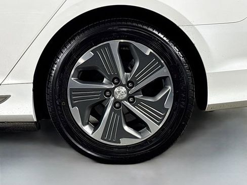 Used 2018 Hyundai Sonata Limited w/ Ultimate Package 02 image 32