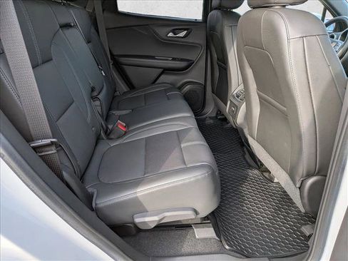 Used 2020 Chevrolet Blazer LT image 18