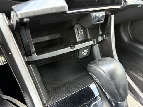 Used 2017 Honda Accord Sport image 24