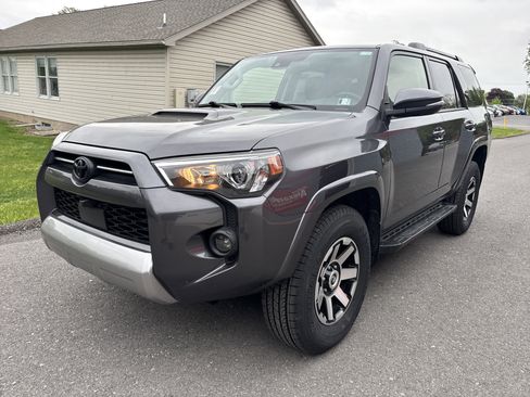 Certified 2023 Toyota 4Runner TRD Off-Road Premium w/ Off Road Premium Plus Package AWD/4WD image 8