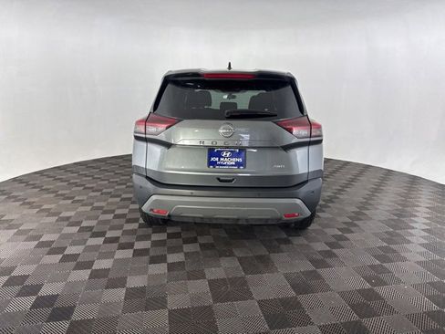 Used 2023 Nissan Rogue S image 6