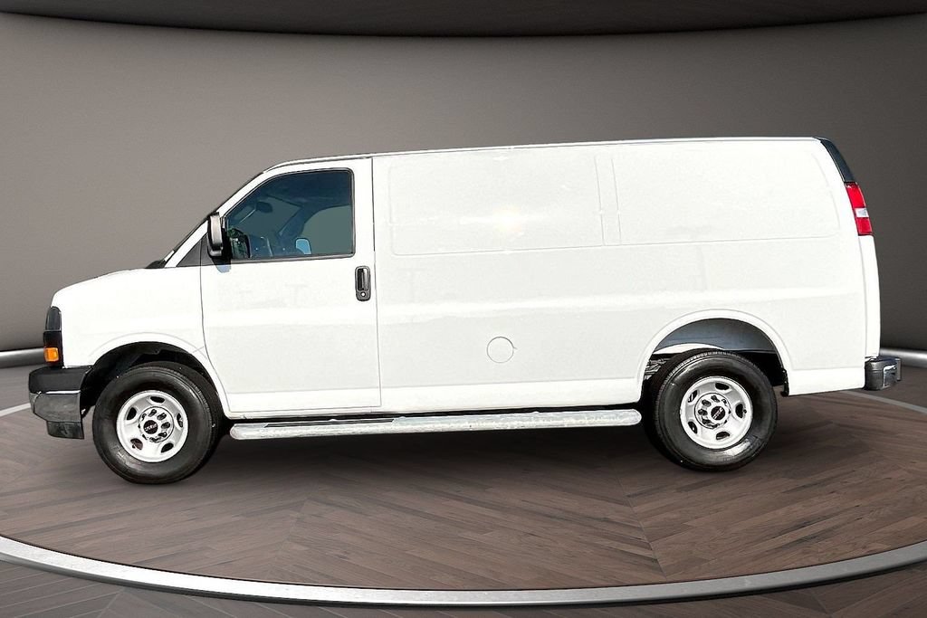 Used 2025 GMC Savana 2500 w/ Driver Convenience Package RWD image 7