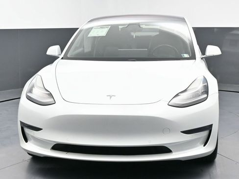 Used 2018 Tesla Model 3 Long Range image 4