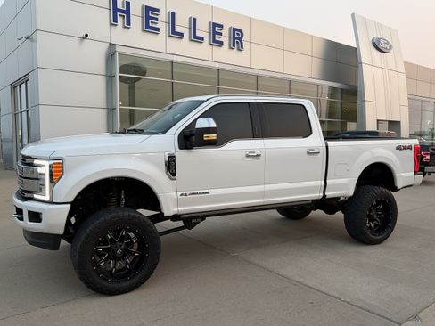 Used 2018 Ford F350 Platinum AWD/4WD image 3