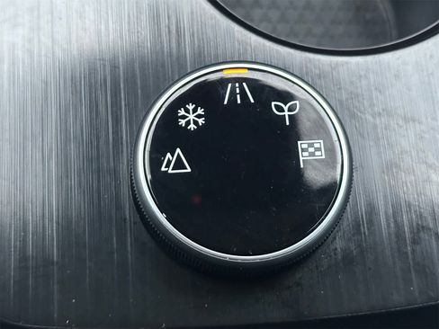 Used 2022 Nissan Rogue SL image 21