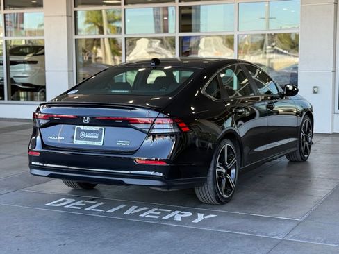 Used 2024 Honda Accord Sport image 12
