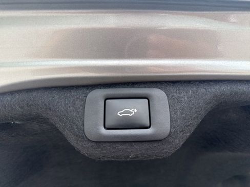 Used 2025 Lexus ES 350 Ultra Luxury FWD image 30
