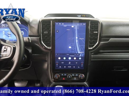 Used 2025 Ford Ranger Lariat w/ Trailer Tow Package image 24