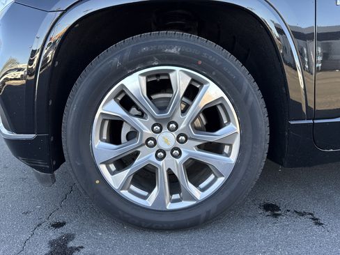 Used 2018 Chevrolet Traverse Premier w/ Driver Confidence II Package image 3