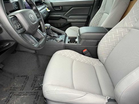 New 2026 Toyota Tacoma SR5 image 9