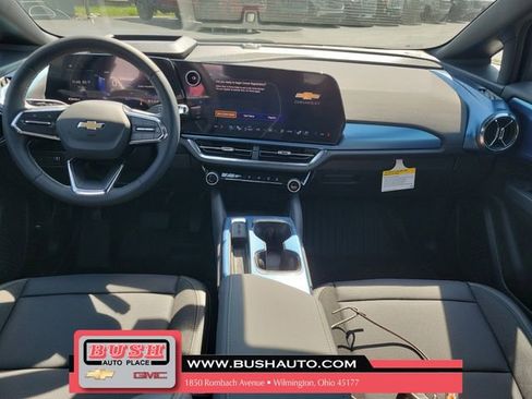 New 2026 Chevrolet Equinox EV LT w/ Convenience Package II image 11