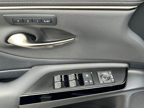 Used 2022 Lexus ES 350 F Sport image 13