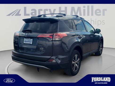 Used 2017 Toyota RAV4 XLE w/ Carpet Mat Package AWD/4WD image 5