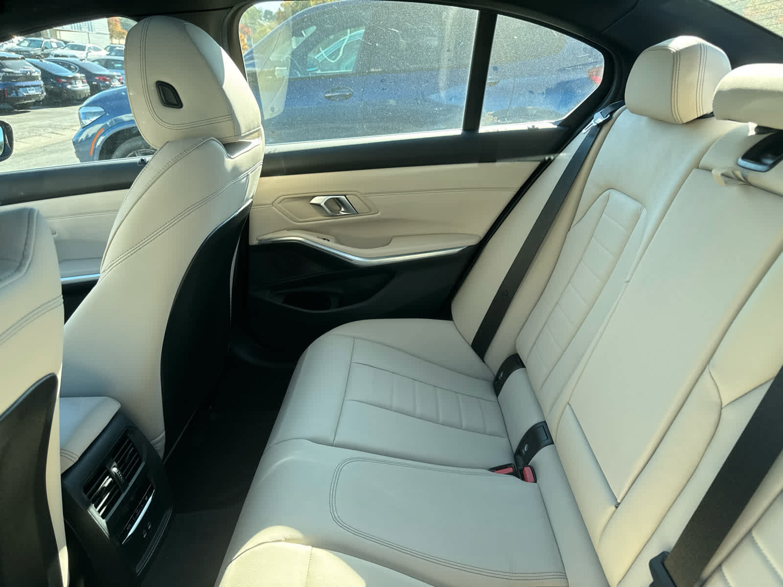 Used 2024 BMW 330i xDrive Sedan w/ Premium Package AWD/4WD image 10