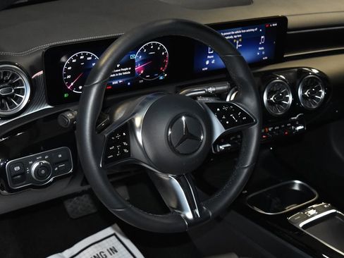 Certified 2025 Mercedes-Benz CLA 250 4MATIC image 2