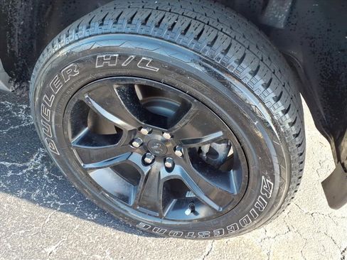 Used 2022 RAM 1500 Big Horn AWD/4WD image 5