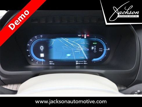 Certified 2024 Volvo XC90 T8 Plus w/ Protection Package Premier image 10