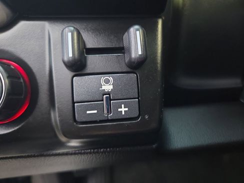 Used 2016 GMC Yukon SLT w/ Open Road Package image 28