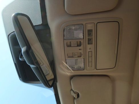 Used 2022 Honda CR-V Touring image 38