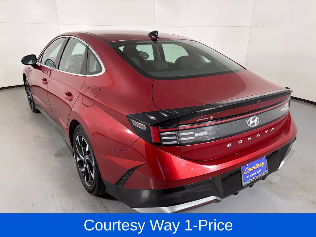 Used 2025 Hyundai Sonata SEL FWD image 8