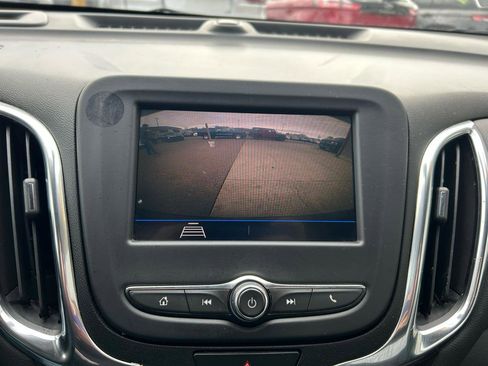 Used 2021 Chevrolet Equinox LT image 23