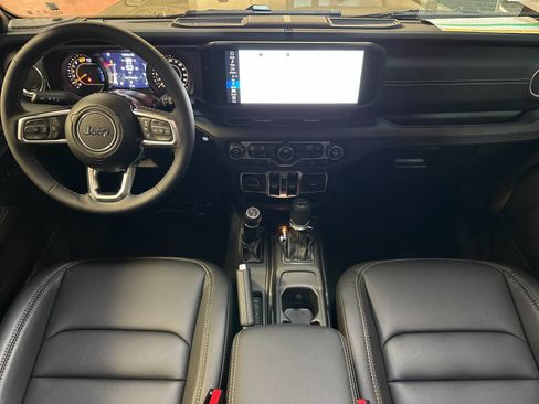 New 2026 Jeep Wrangler Unlimited Sahara AWD/4WD image 12