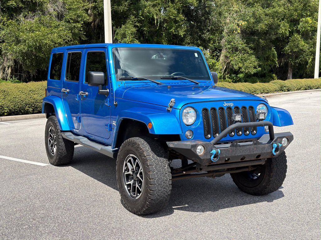 Used 2015 Jeep Wrangler Unlimited Sahara w/ Dual Top Group AWD/4WD image 7