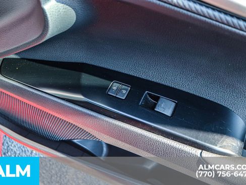 Used 2025 Toyota Camry SE image 50