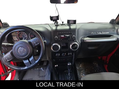 Used 2013 Jeep Wrangler Rubicon AWD/4WD image 9