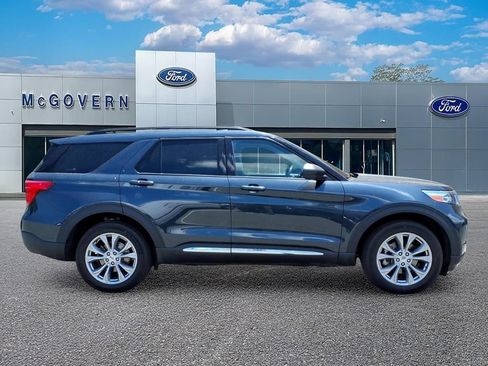 Used 2023 Ford Explorer XLT w/ Equipment Group 202A AWD/4WD image 6