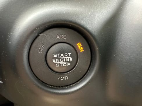 Used 2020 Jeep Gladiator Sport AWD/4WD image 30